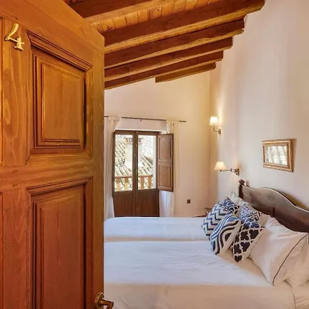 Casa Cuesta Del Reloj Holiday home Piedralaves