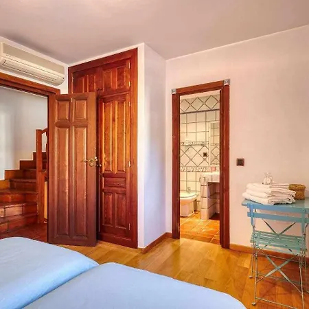 Casa Cuesta Del Reloj Piedralaves