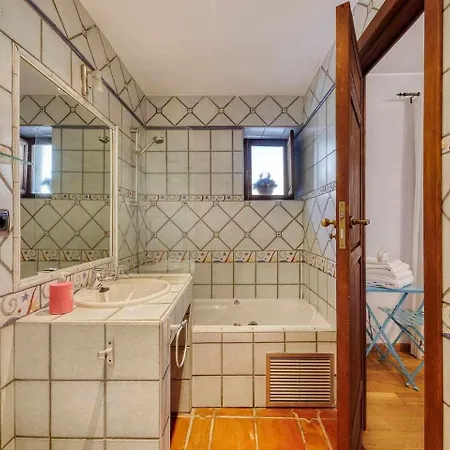 Holiday home Casa Cuesta Del Reloj Piedralaves