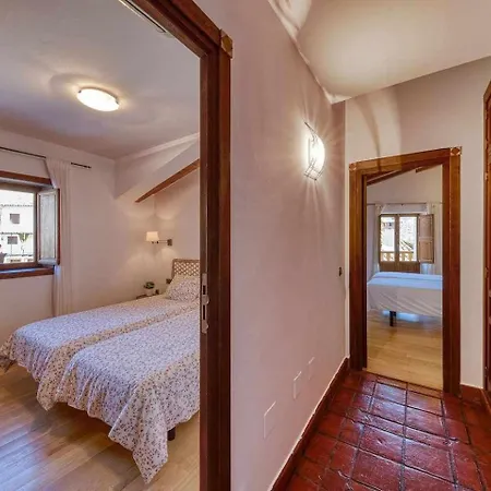 Holiday home Casa Cuesta Del Reloj Piedralaves