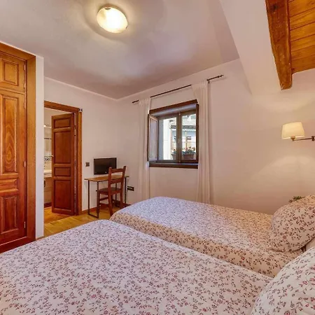 Casa Cuesta Del Reloj Piedralaves