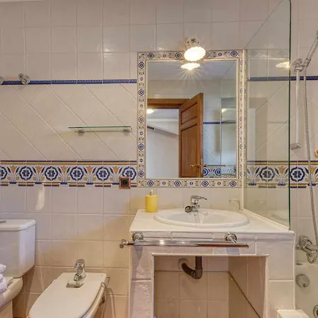 Casa Cuesta Del Reloj * Piedralaves