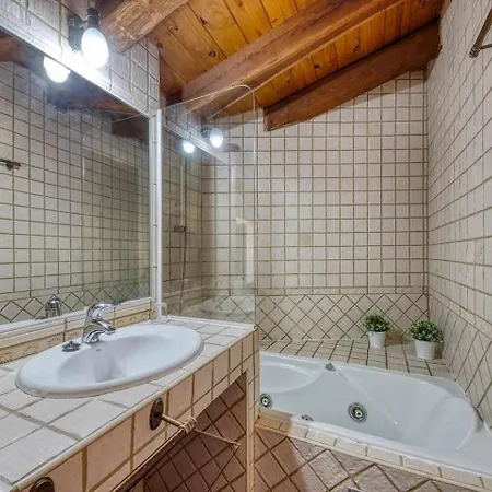 Casa Cuesta Del Reloj *