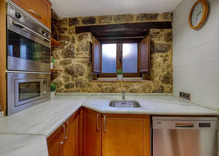 Casa Cuesta Del Reloj Piedralaves