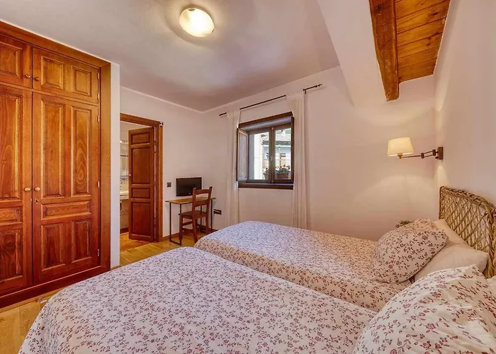 Casa Cuesta Del Reloj Piedralaves