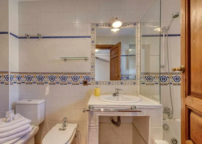 Casa Cuesta Del Reloj * Piedralaves