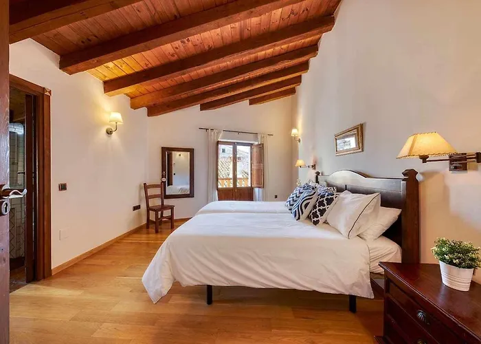 Casa Cuesta Del Reloj * Piedralaves